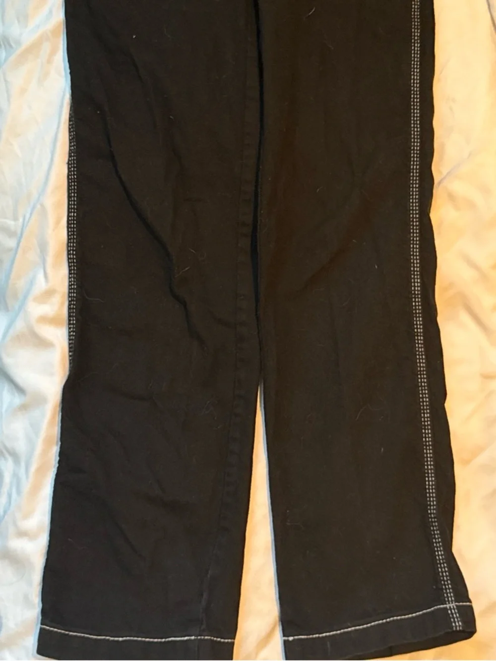 Women's Black Jeans with Contrast Stitching